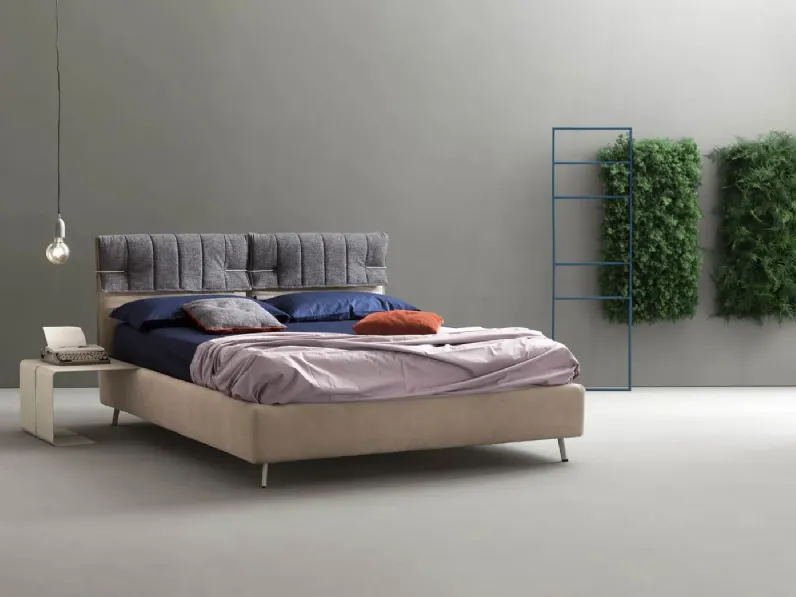 Letto imbottito con testiera reversibile Clip di Bside