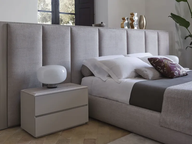 Letto con testiera Wall di Conte