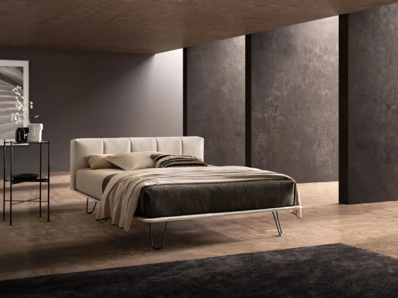 Letto con testiera Crook di Bside