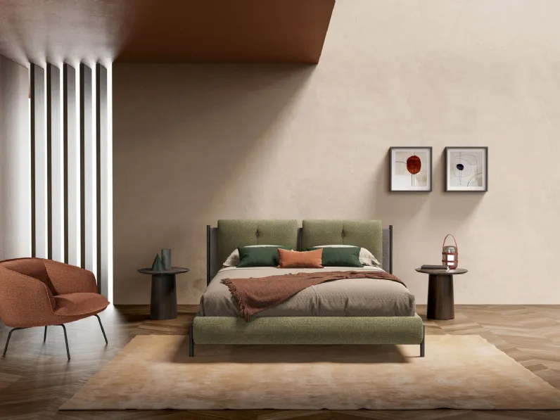 Letto matrimoniale in tessuto imbottito Daniel di Novaluna