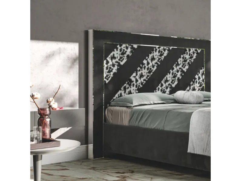 Letto con testiera Dark di Baiardi