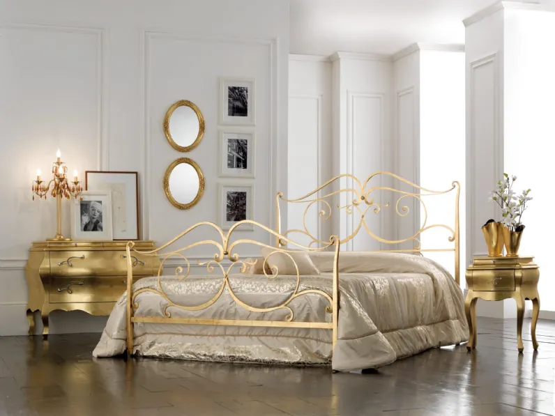 Letto in foglia oro con testiera David di Florentiabed
