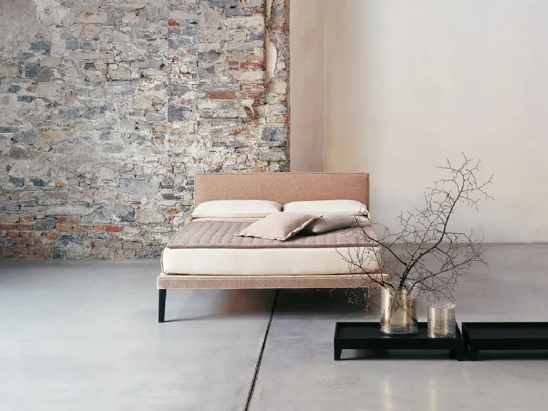 Letto Ebridi Tessile di Horm