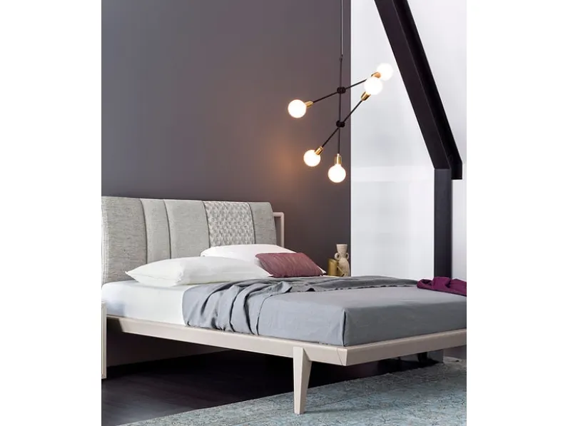 Letto con testiera Aurea di Fasolin