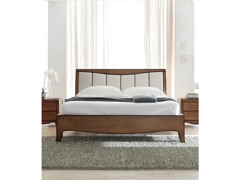 Letto in legno di Ciliegio con testiera imbottita Cristina di Fasolin