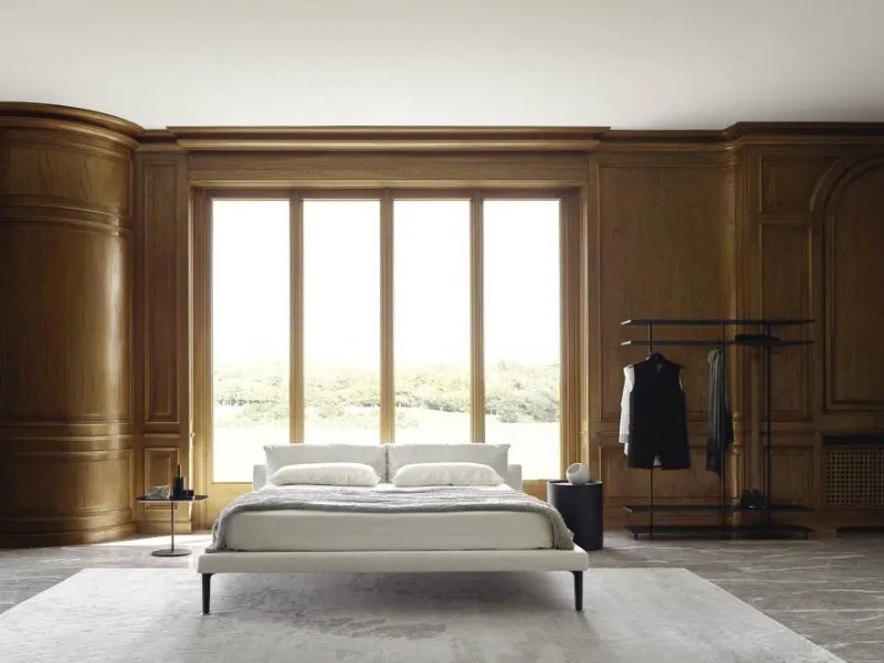 Letto imbottito in tessuto Floyd Hi Bed di Living Divani