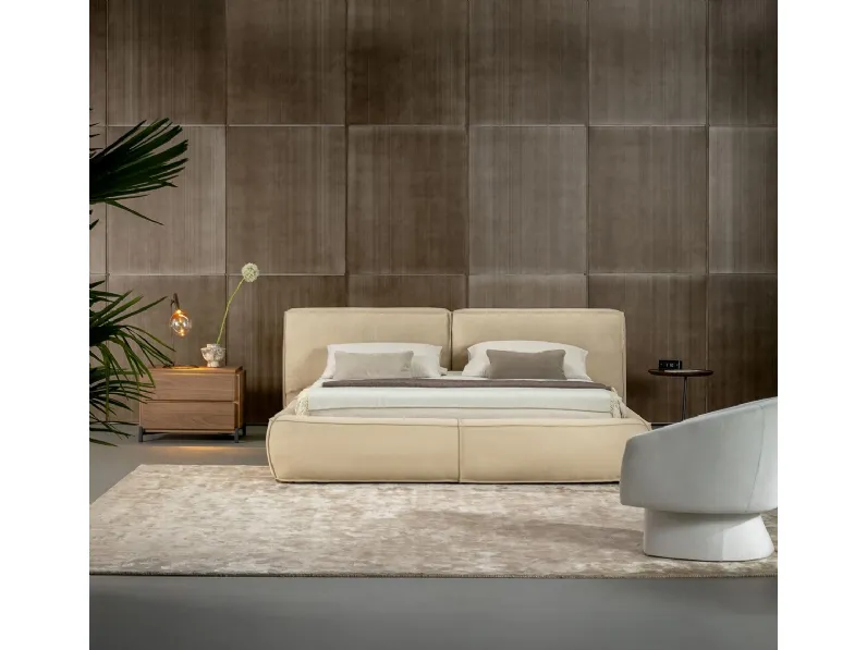 Letto Fluff in pelle di Bonaldo