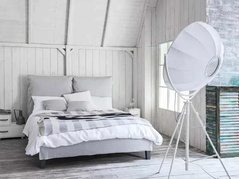 Letto imbottito Fly di Gervasoni