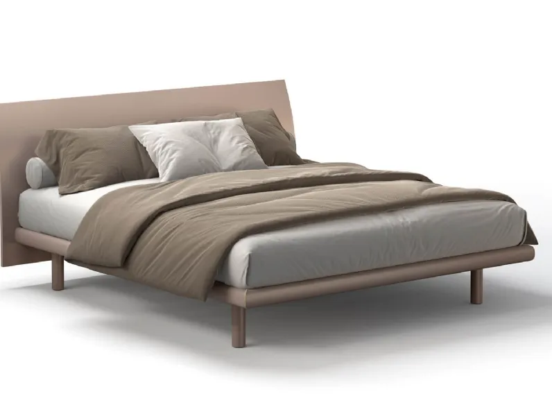 Letto in pelle con testiera Sally di Fratelli Elli