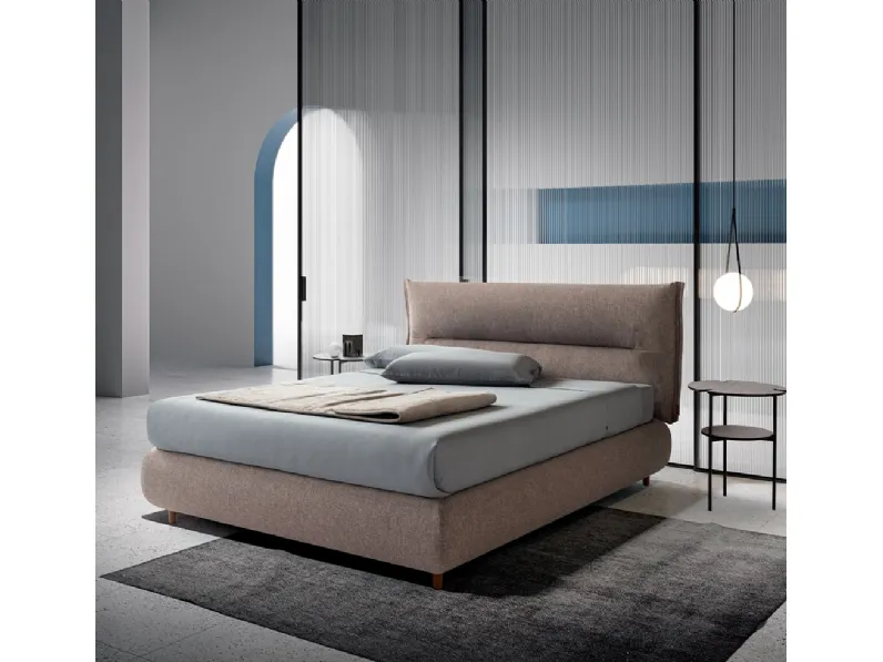 Letto imbottito in tessuto con testiera Frida di Nefi Italia