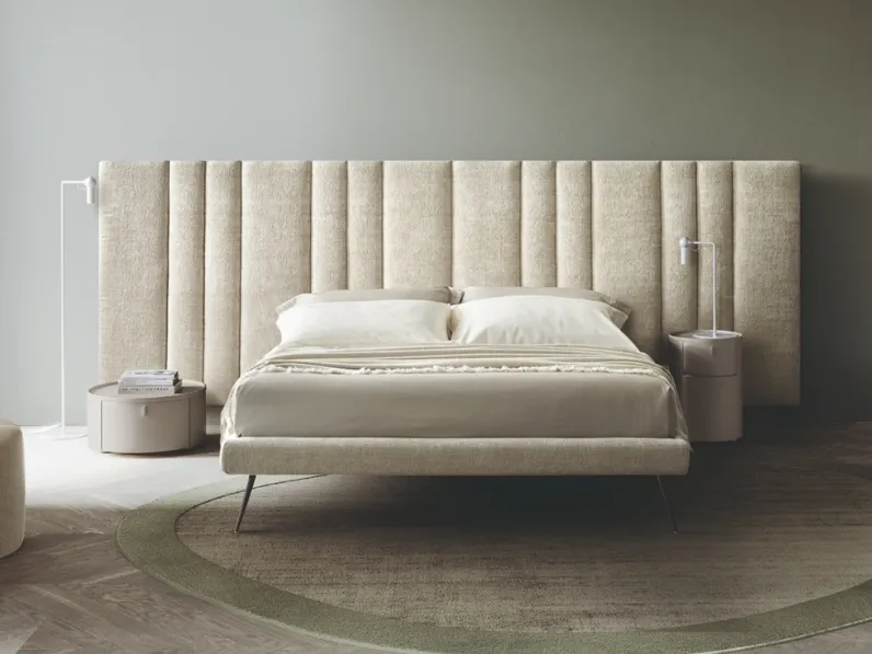 Letto Galassia in tessuto imbottito di San Lorenzo