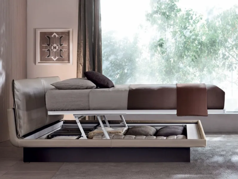 Letto in pelle con box contenitore Honey di Molteni&C