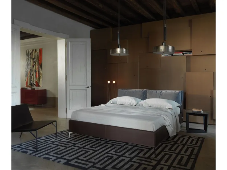 Letto in tessuto imbottito Bahamas Mid-Century di Horm