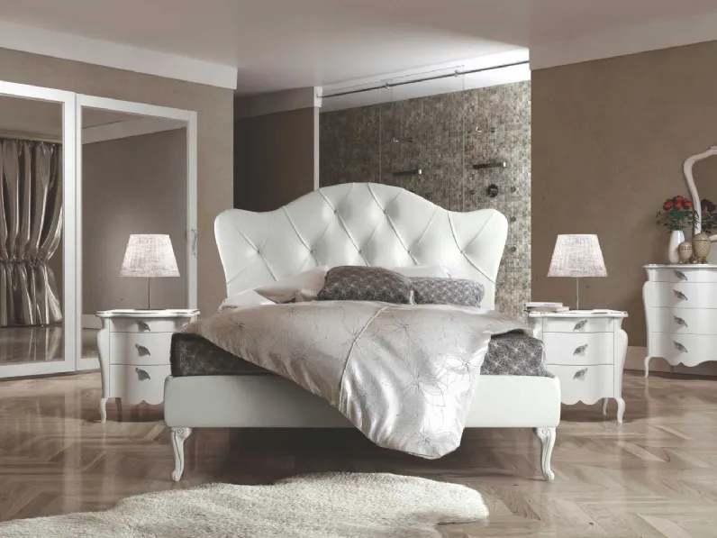 Letto in ecopelle imbottito con bottoni Swarovski Ingrid di Euro Design