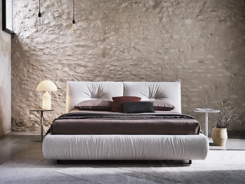Letto in tessuto imbottito Kumo di Twils