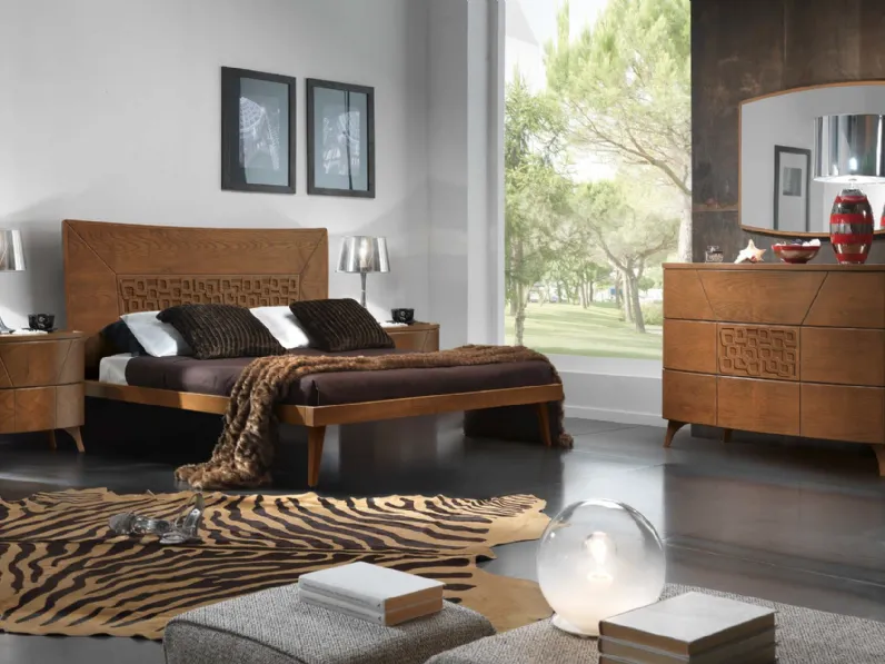 Letto in legno con testiera con inserto in legno applicato in rilievoLido di Euromobili