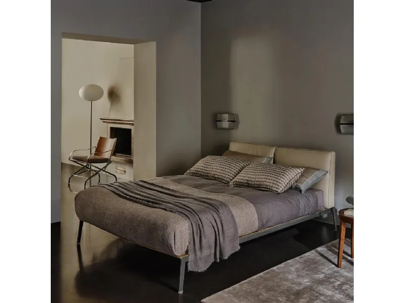 Letto con testiera in pelle Lifesteel di Flexform