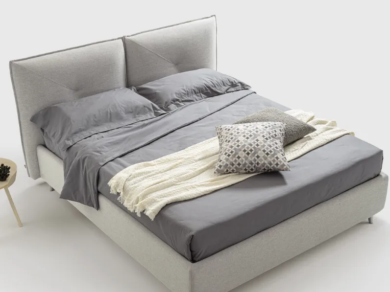 Letto matrimoniale Lulu in tessuto imbottito di Rimar