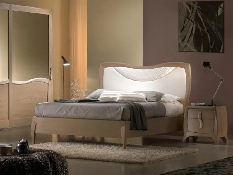 Letto Luna art 5112 con testiera imbottita di Padovani Mobili