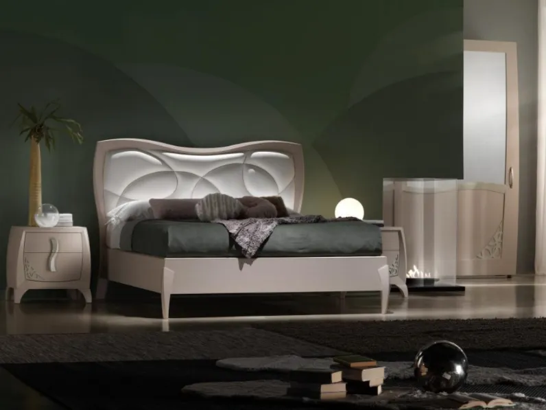Letto Luna art 5206 con testiera imbottita di Padovani Mobili