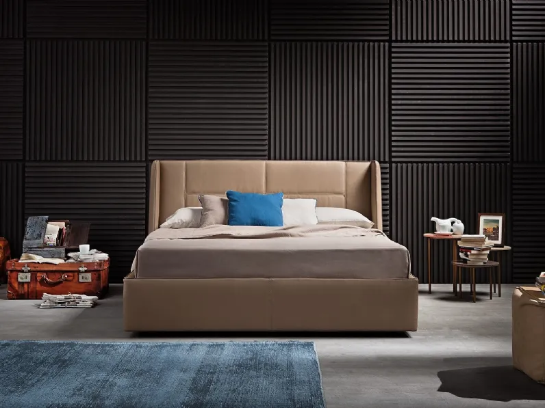 Letto in pelle con testiera Maya di Novaluna