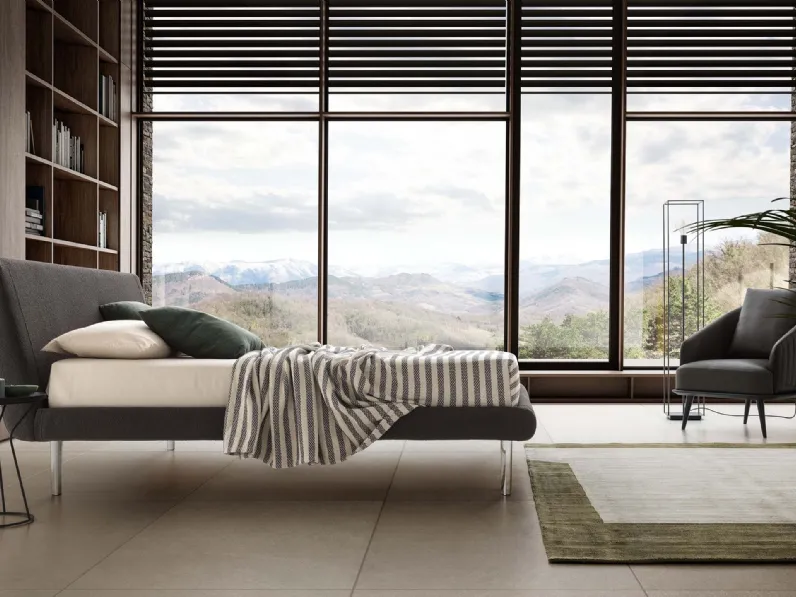 Letto Metropolitan in tessuto imbottito di Le Comfort