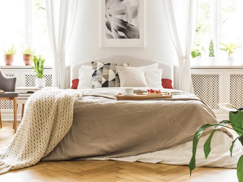 Letto Domingo in tessuto con testiera di Milano Bedding