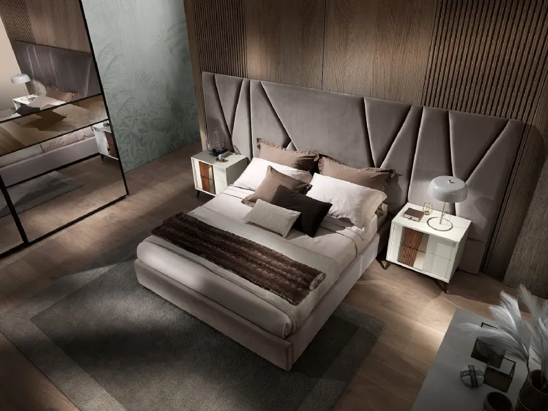 Letto in velluto con grande testiera Grazia di Mobil Più