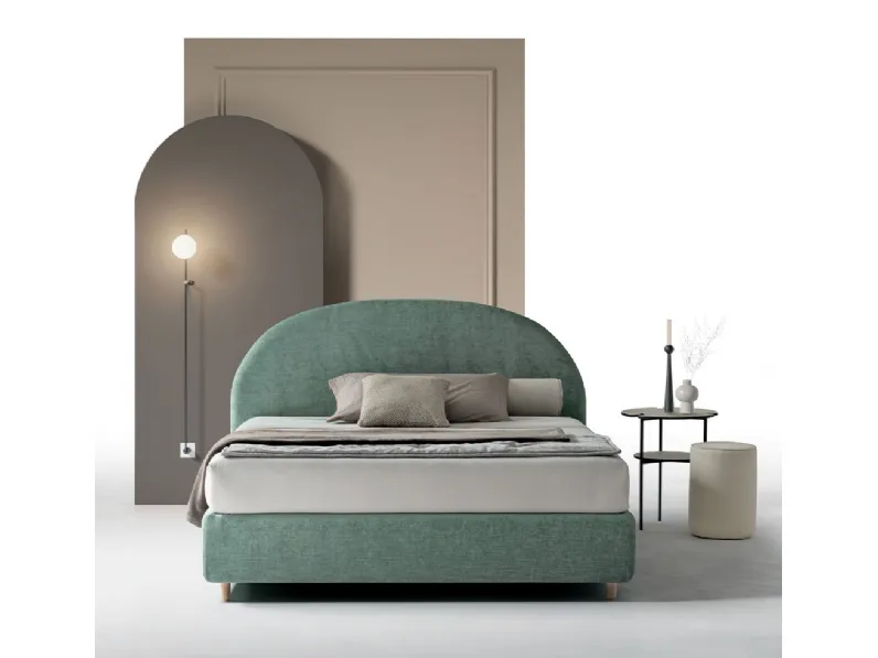 Letto in tessuto con testiera arrotondata Agata di Nefi Italia