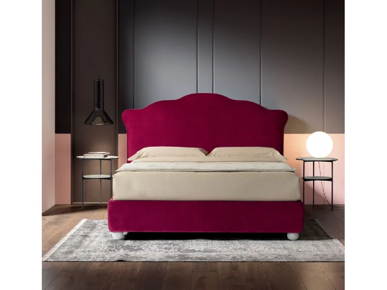 Letto in tessuto con testiera sagomata Aida di Nefi Italia