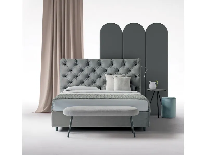 Letto in pelle con testiera imbottita e trapuntata capitonné Perla di Nefi Italia