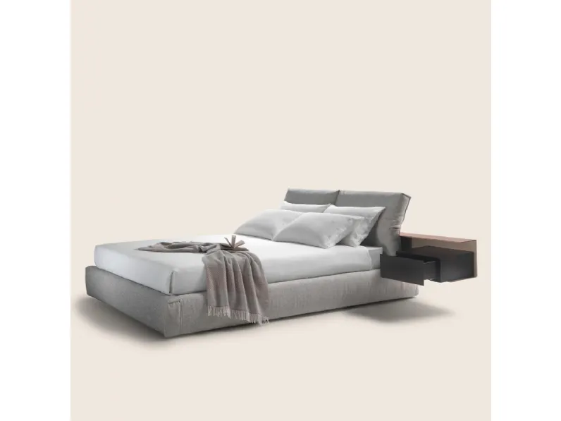 Letto matrimoniale in tessuto con box contenitore Newbridge di Flexform