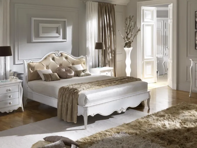 Letto in legno con testiera in pelle Night Collection 01 di Busatto