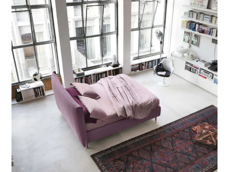 Letto moderno in tessuto imbottito Osaka di Noctis