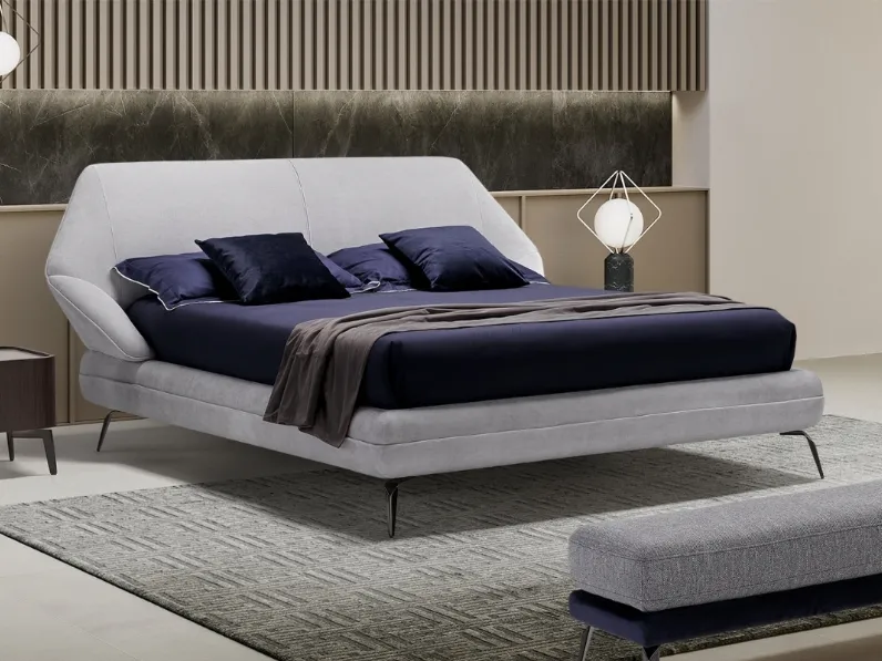 Letto di design con testiera Origami di Novaluna