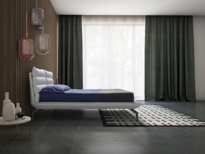 Letto in pelle con testiera Remix GLS di Novaluna