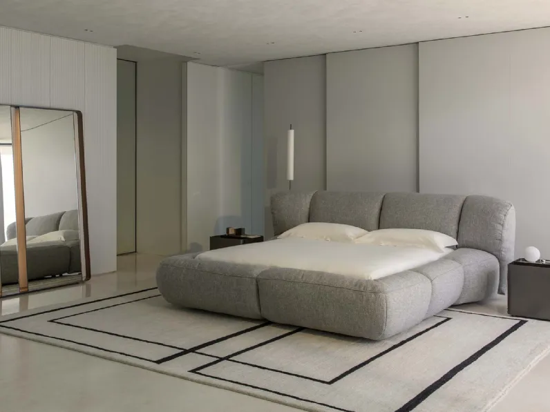 Letto imbottito Orma di Flou
