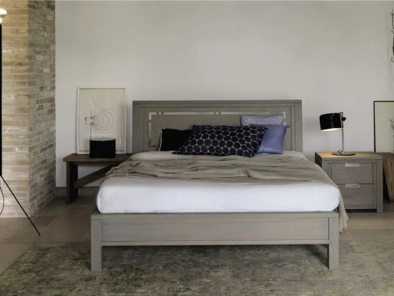 Letto in legno con testiera Quadra di Devina Nais