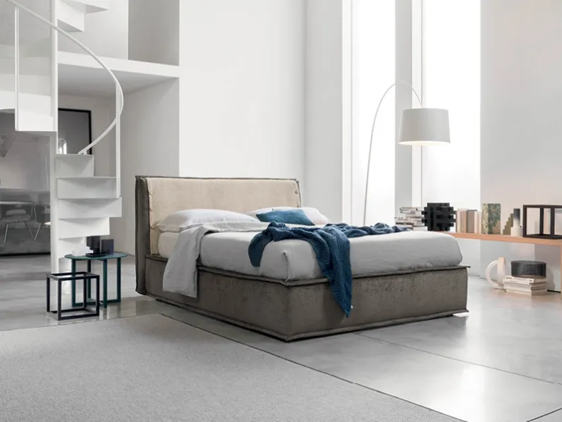 Letto contenitore Boston con testiera di Rigosalotti