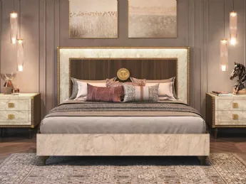 Il letto Romantica di Arredoclassic fonde eleganza e comfort per un riposo impeccabile.