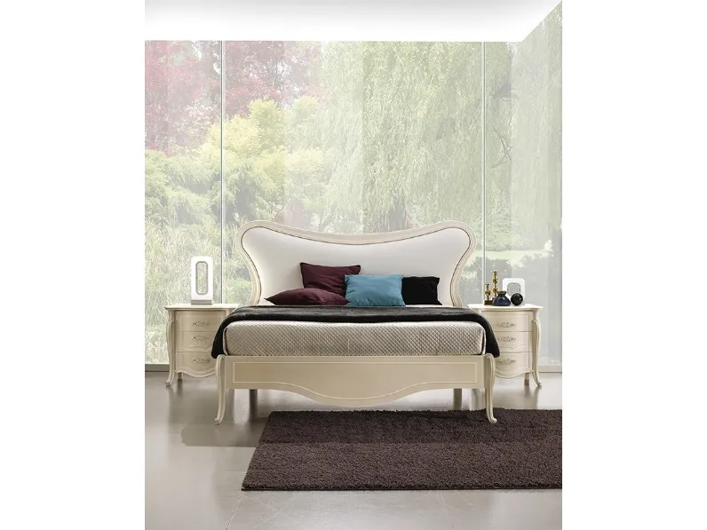 Letto con testiera in ecopelle imbottita e struttura in legno Sensazioni Vivienne di Ferretti e Ferretti