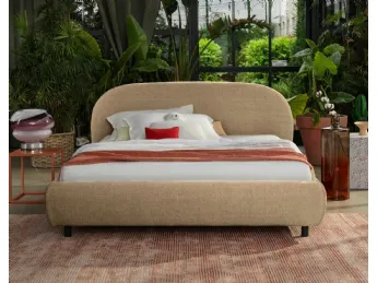 Il letto Simplicity More CM02 di Dorsal è un capolavoro di design essenziale e raffinato.