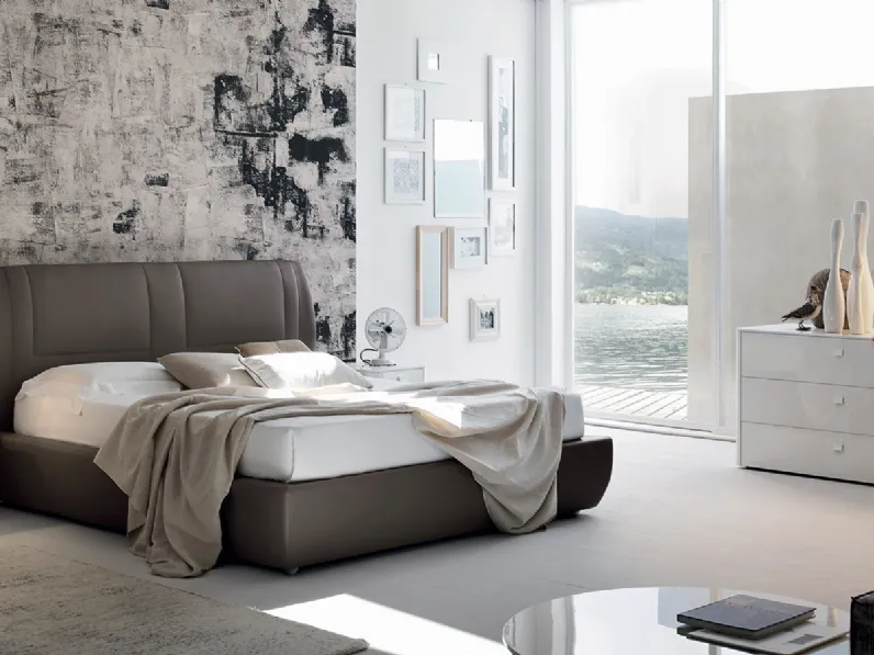 Letto in ecopelle imbottito con testiera Soft di Maronese Acf