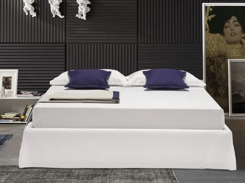 Letto matrimoniale in tessuto Sommier di Novaluna