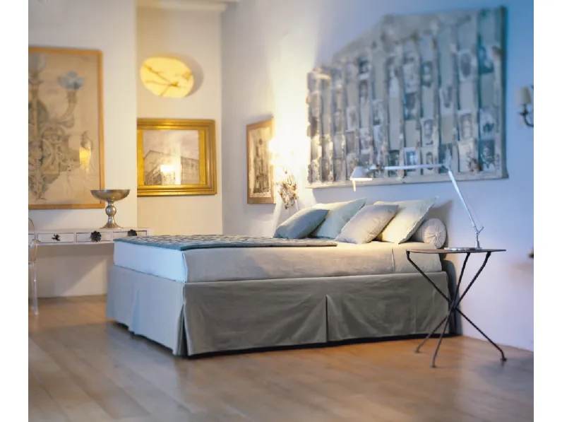 Letto in tessuto con contenitore Sommier Sardegna di Horm