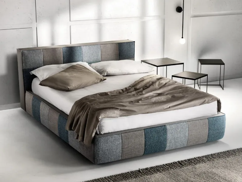 Letto in tessuto imbottito trapuntato Square di Bside