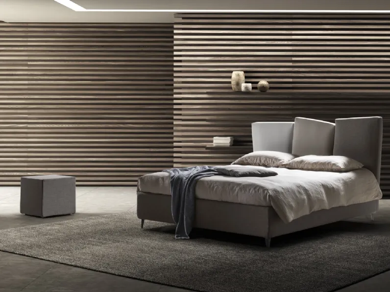 Letto in tessuto con testiera Viola di Stilfar