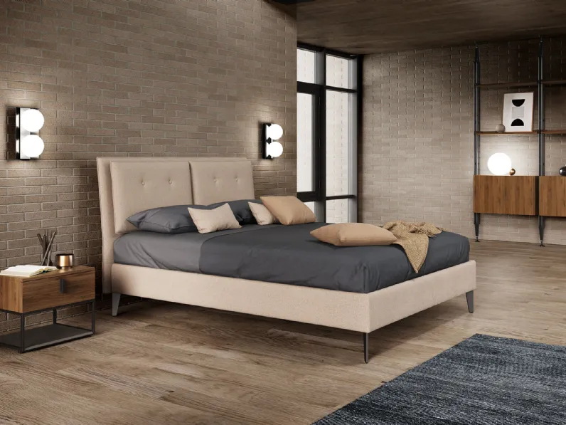 Letto imbottito Stuart di Novaluna