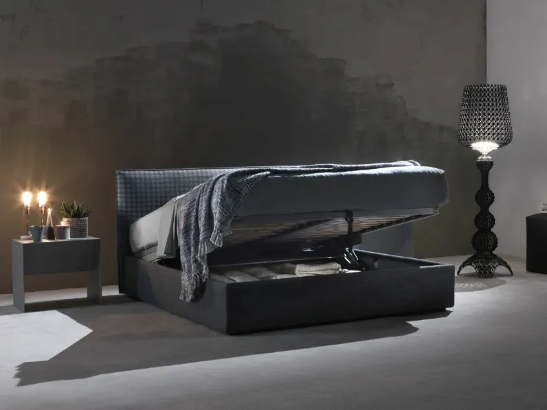 Letto in tessuto imbottito con contenitore Sweet di Respace