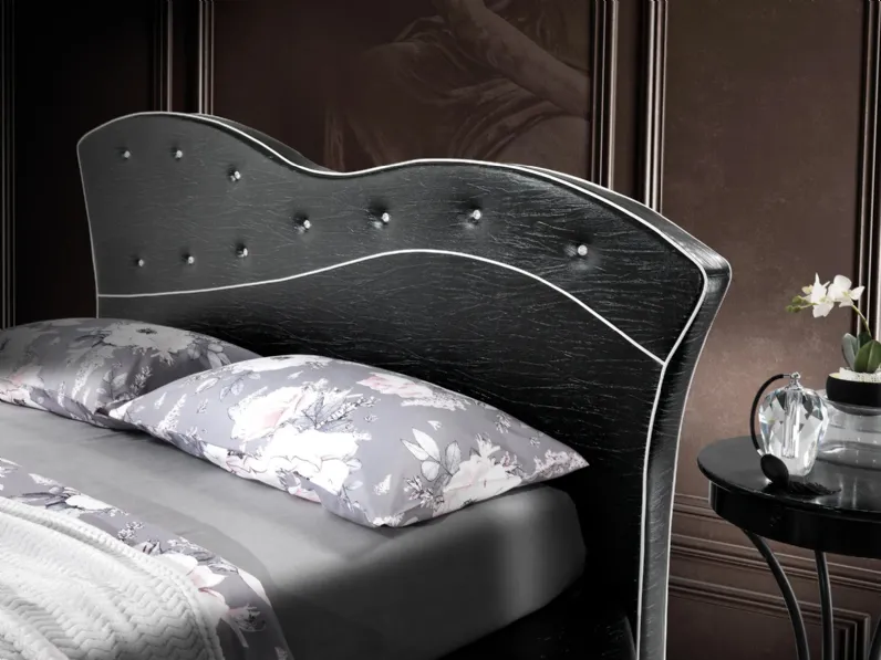 Letto rotondo in ecopelle scura e bottoni chiari Tondo Fly di Artigianaletti